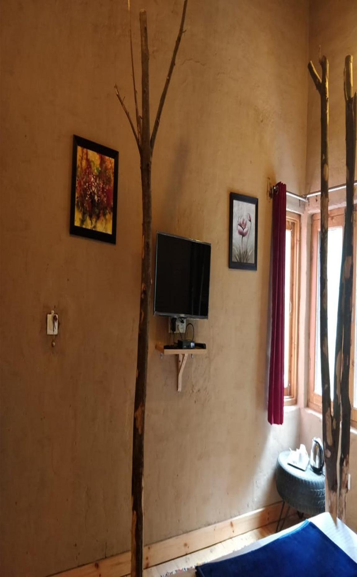 Offbeat Abodes - Tirthan Valley Banjār Exterior photo