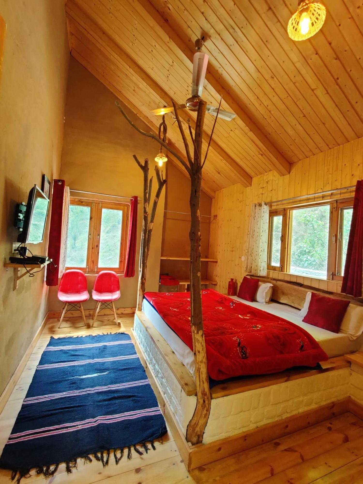 Offbeat Abodes - Tirthan Valley Banjār Exterior photo